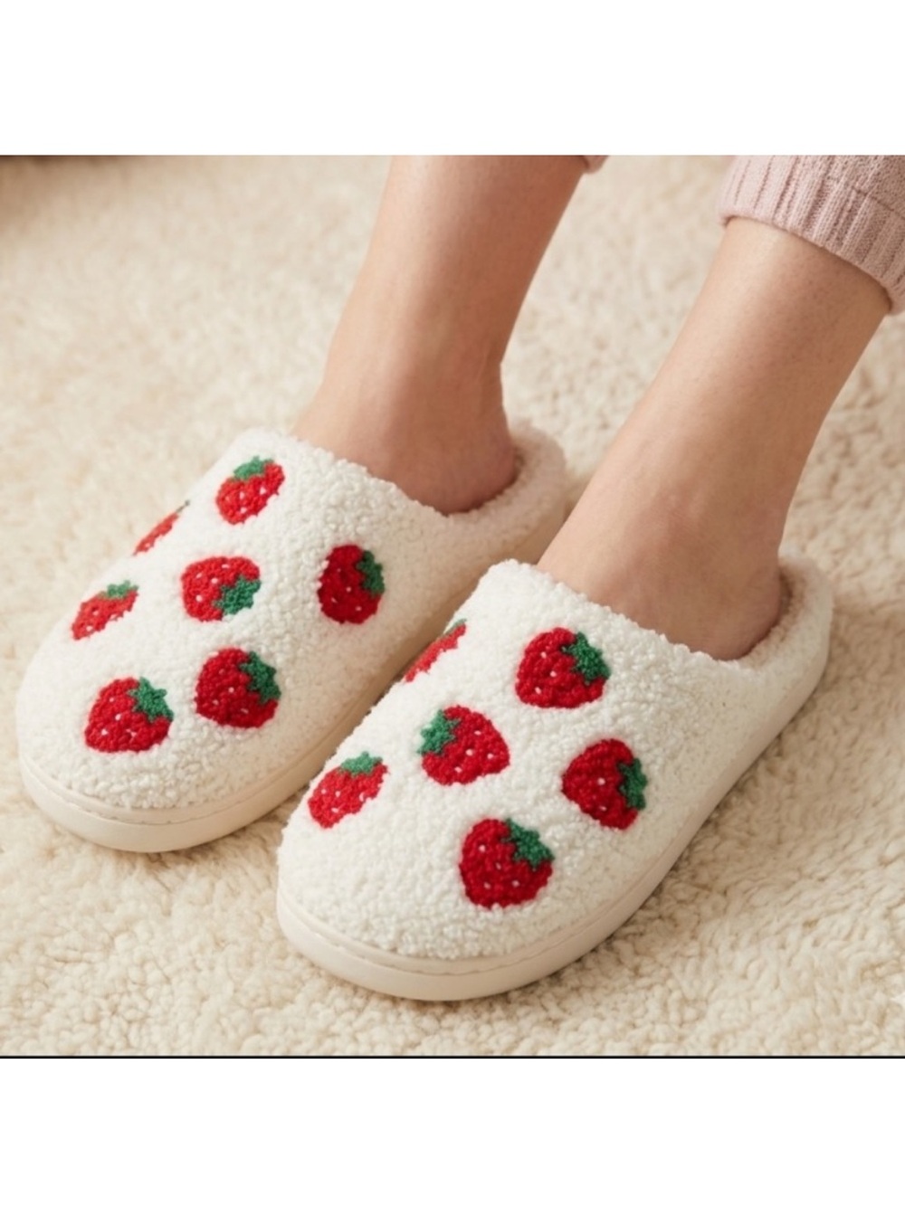 Strawberry Slippers Fuzzy Knit Size 6.5-7